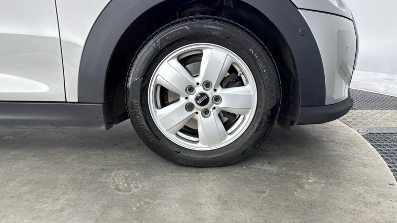 MINI Hatchback 1.5 Cooper Classic 5dr Auto Petrol Hatchback